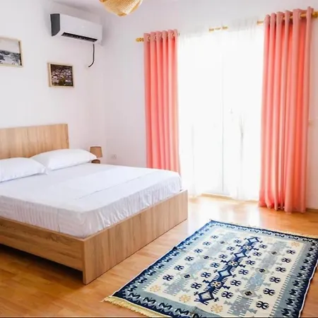 A Casa Dei Nonni מלון דירות טיראנה